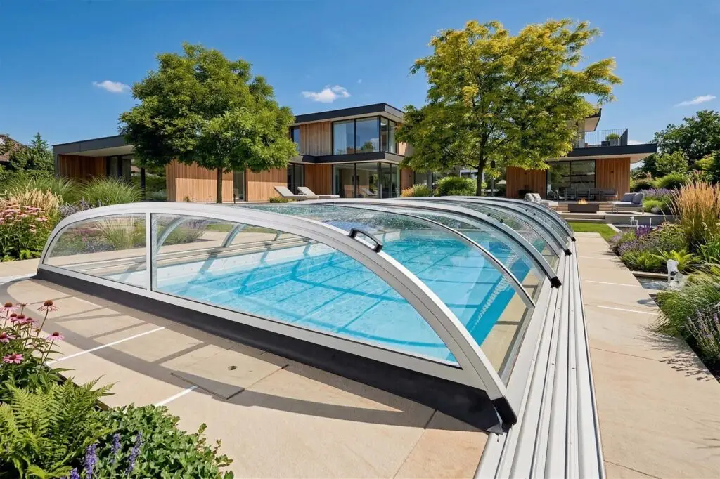 Poolüberdachung modern